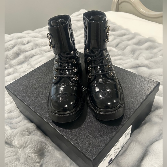 Chanel boots - Picture 2 of 8